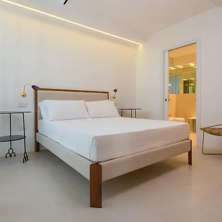בית הארחה Le Bifore Charming House לצ'ה