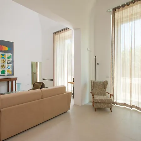 게스트하우스 Le Bifore Charming House 3*