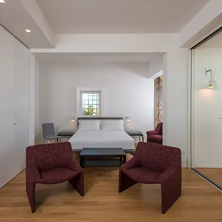 게스트하우스 Le Bifore Charming House 3*
